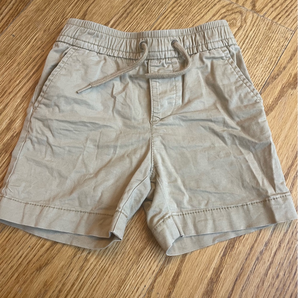 GAP khaki chino shorts
